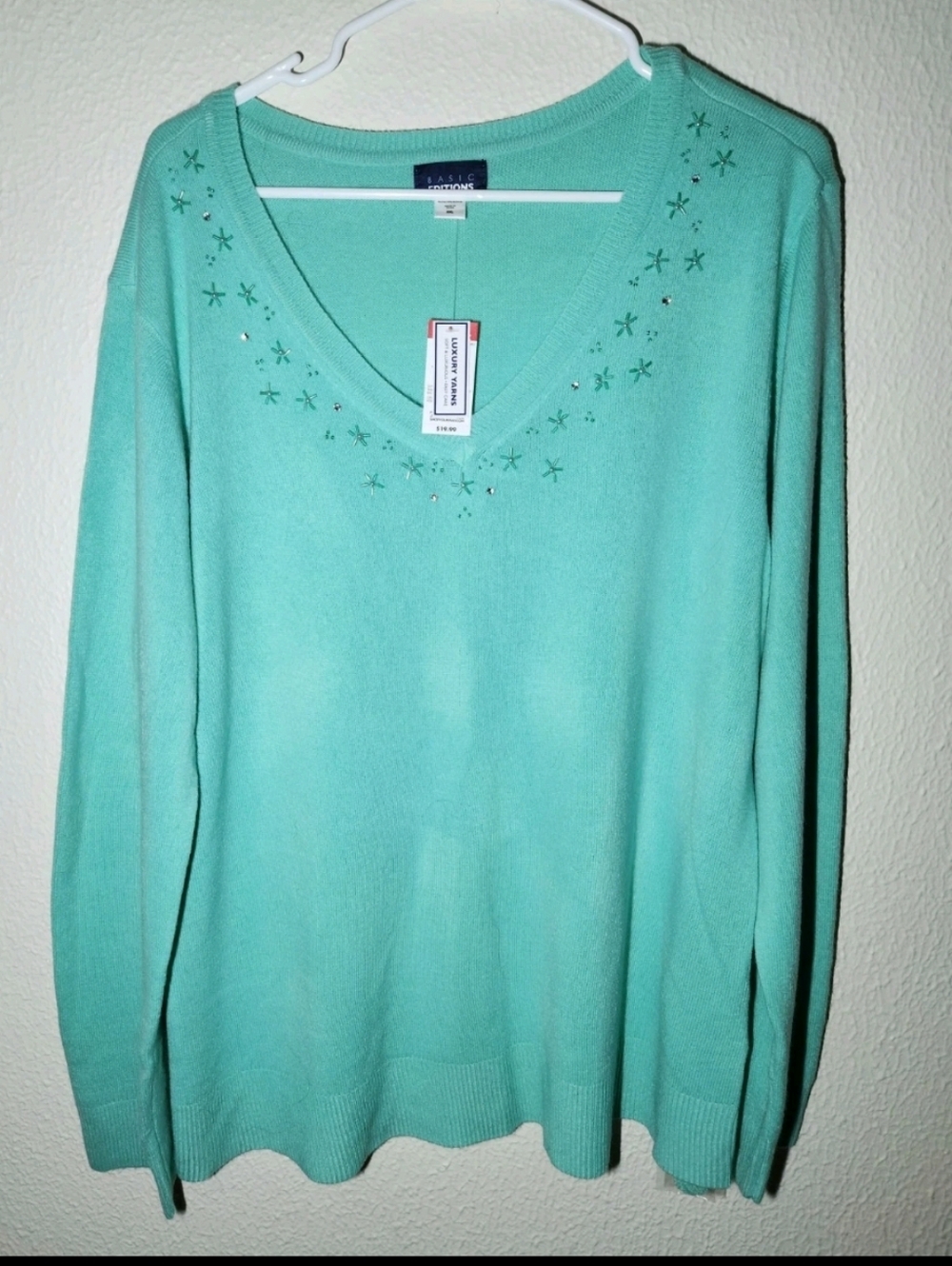 NWT Basic Editions Women's Size XL Mint Green Winter Embellished V-Neck Sweater